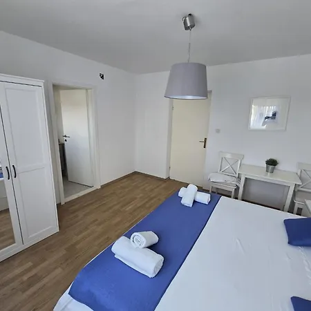 Mira Guest house