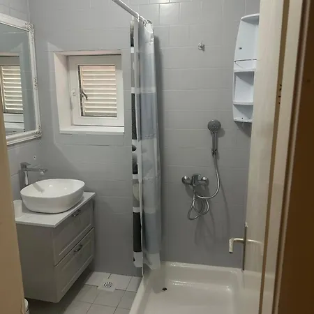 Mira Affittacamere Vodice