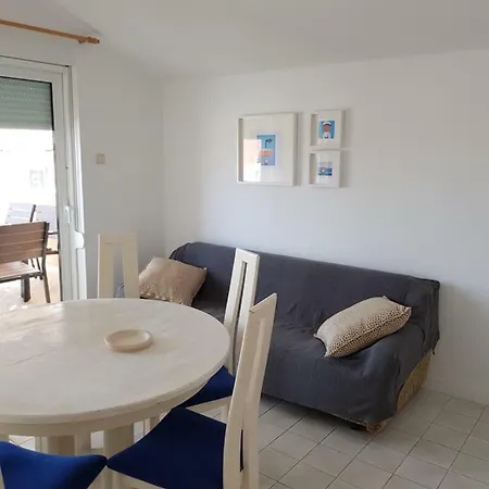 Mira Guest house