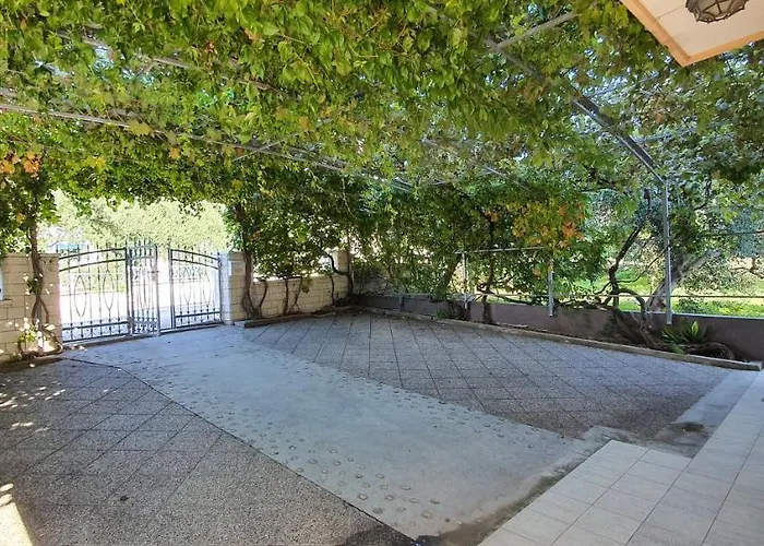 Mira Gasthuis Vodice