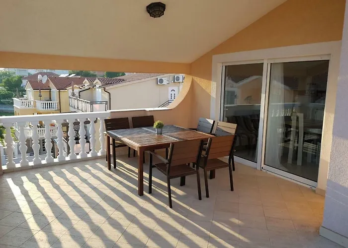 Guest house Mira Vodice